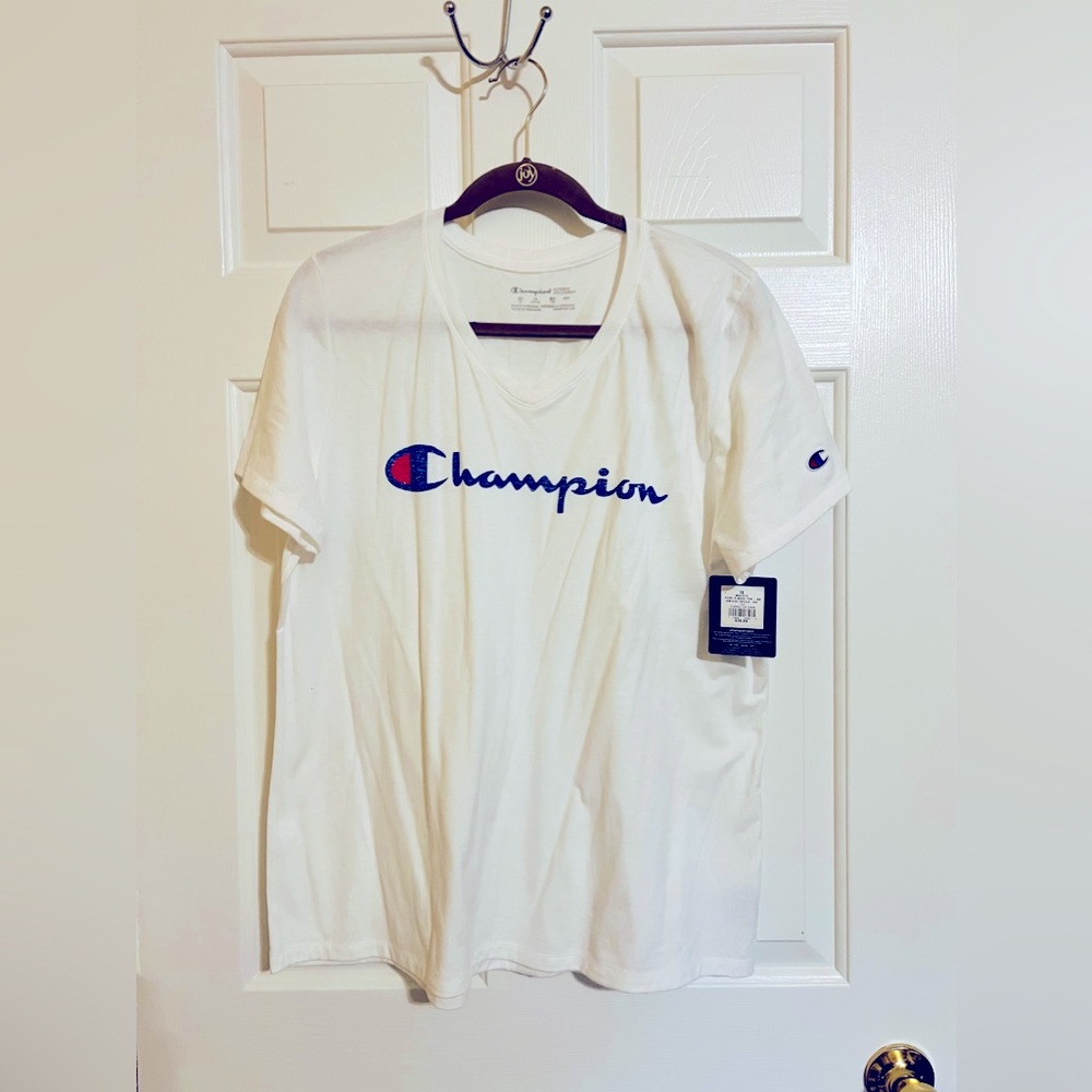 NWT Champion White V-Neck Tee | Women’s Size 1X